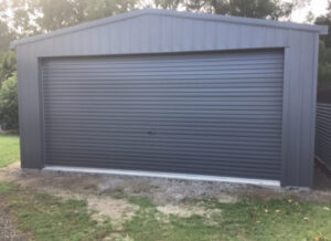 Gable roof shed with wide roller door