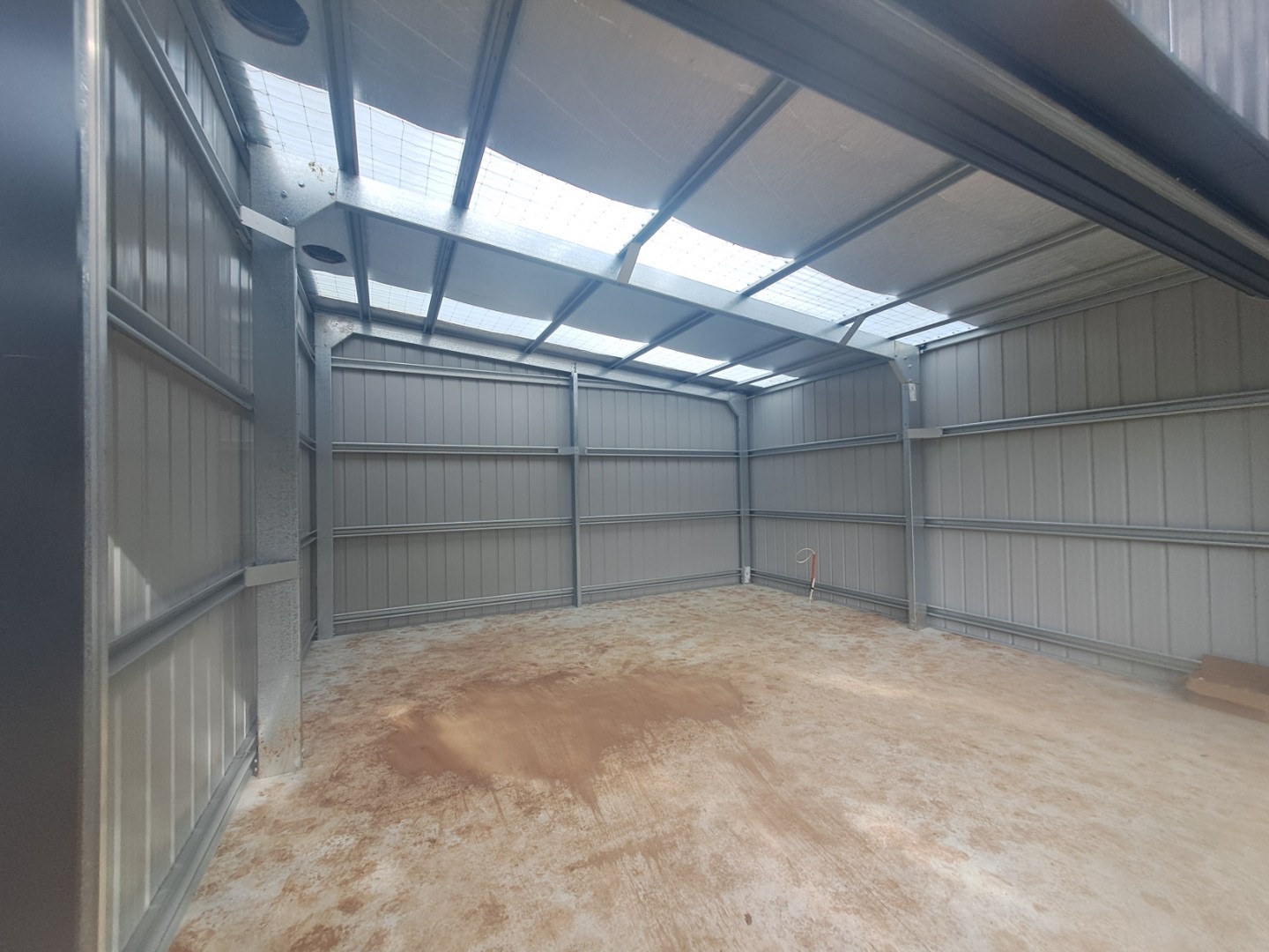 Skillion roof shed